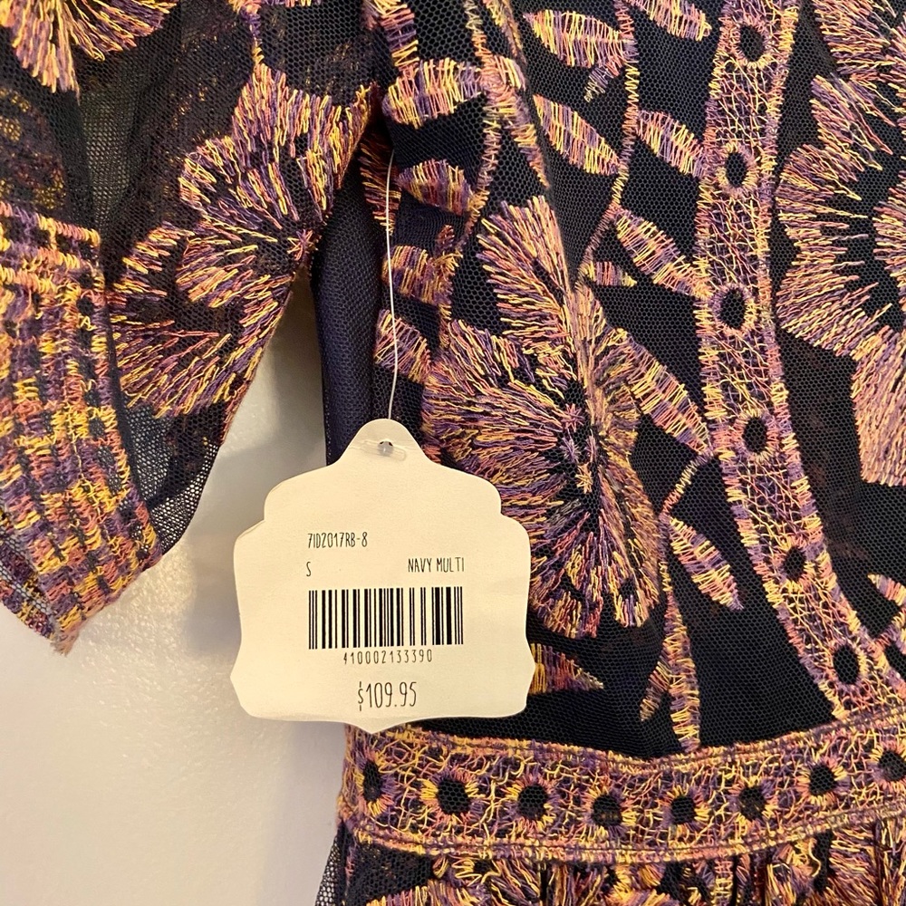 Beautifully detailed dress Size S